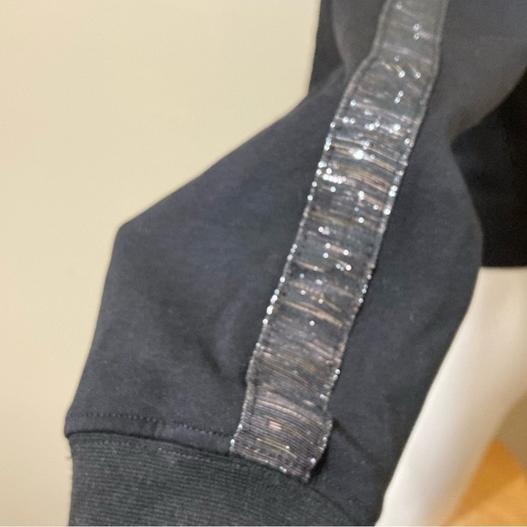 STRONG BY ZUMBA STRONG NATION long sleeve crop top with glittery piping Med NWT - Picture 12 of 15